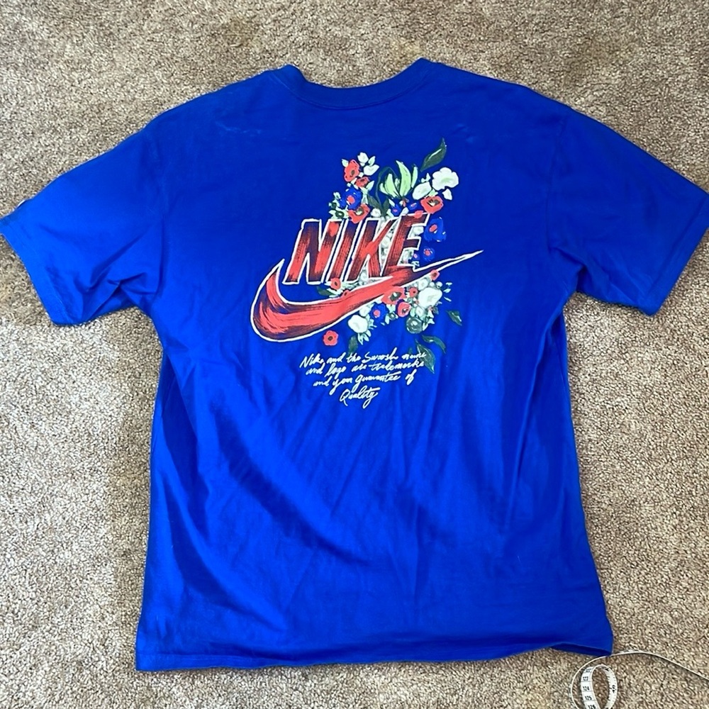 Nike Blue Graphic Men’s Small T-Shirt